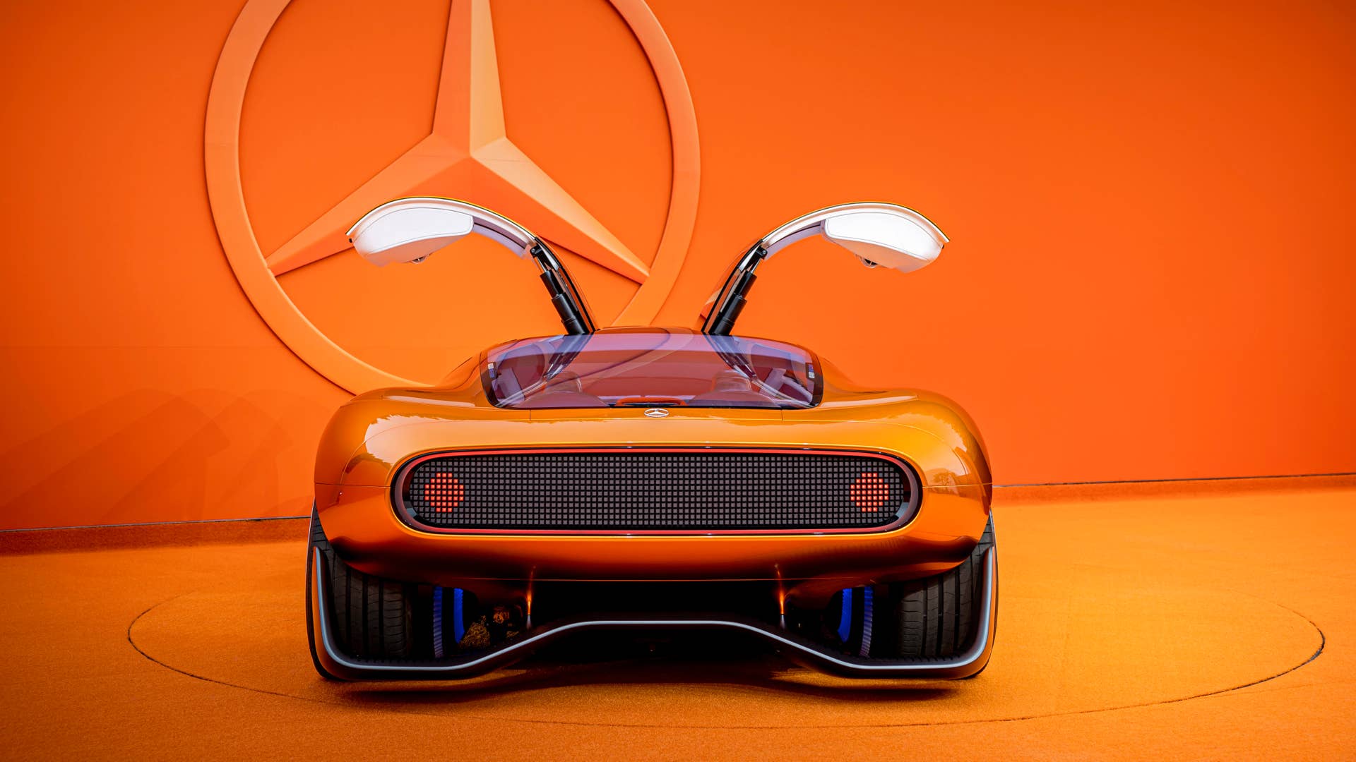 Vision One-Eleven: Mit dem Mercedes-Benz Vision One-Eleven präsentiert Mercedes-Benz eine neue Sportwagenstudie, die eine höchst dynamische Formensprache mit innovativer, vollelektrischer Antriebstechnologie kombiniert. // Mercedes-Benz presents a new sports car study. The Vision One-Eleven combines a highly dynamic design language with innovative all-electric powertrain technology.