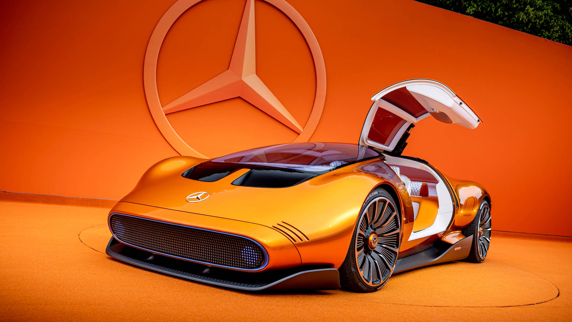 Vision One-Eleven: Mit dem Mercedes-Benz Vision One-Eleven präsentiert Mercedes-Benz eine neue Sportwagenstudie, die eine höchst dynamische Formensprache mit innovativer, vollelektrischer Antriebstechnologie kombiniert. // Mercedes-Benz presents a new sports car study. The Vision One-Eleven combines a highly dynamic design language with innovative all-electric powertrain technology.