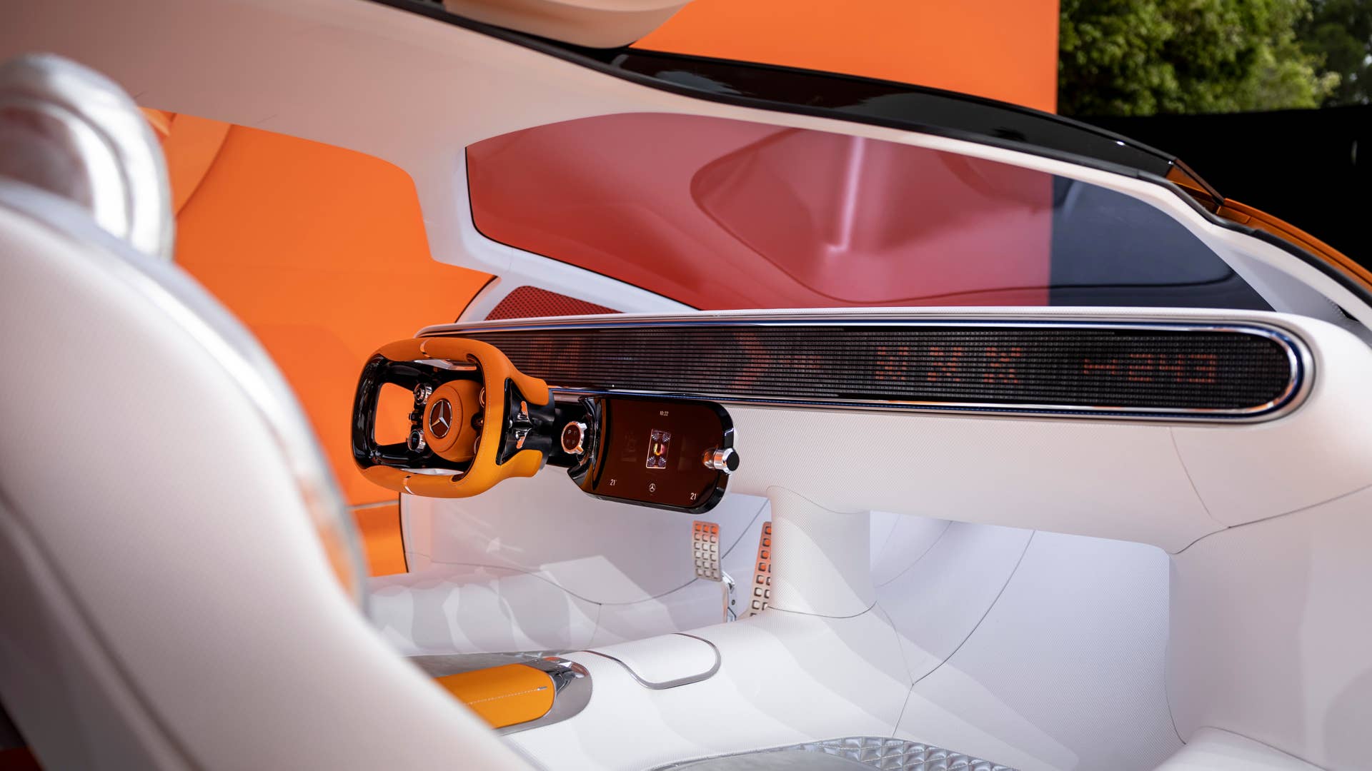 Vision One-Eleven: Mit dem Mercedes-Benz Vision One-Eleven präsentiert Mercedes-Benz eine neue Sportwagenstudie, die eine höchst dynamische Formensprache mit innovativer, vollelektrischer Antriebstechnologie kombiniert. // Mercedes-Benz presents a new sports car study. The Vision One-Eleven combines a highly dynamic design language with innovative all-electric powertrain technology.