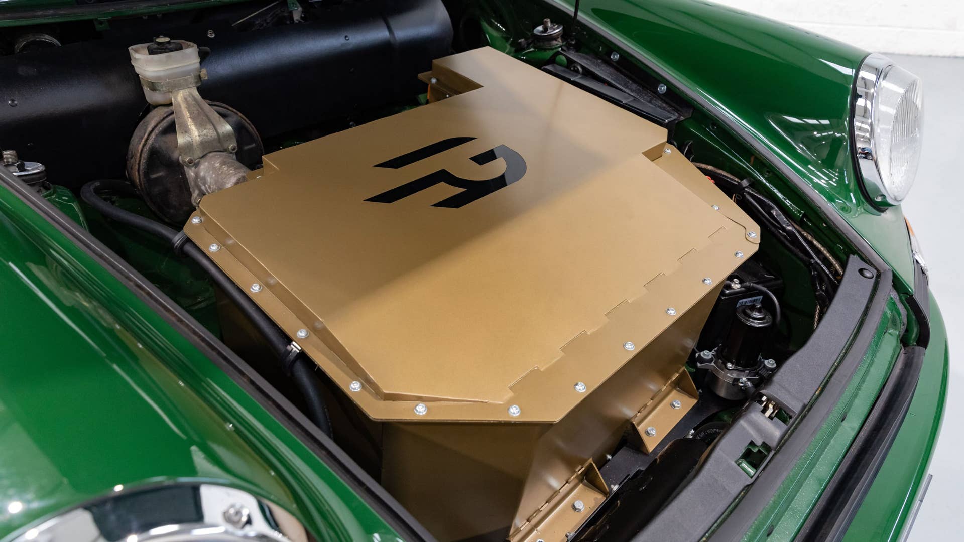 Electrogenic creates a plug-and-play e-conversion kit for the Porsche ...