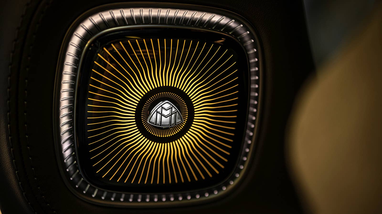 Mercedes-Maybach EQS 680 SUV