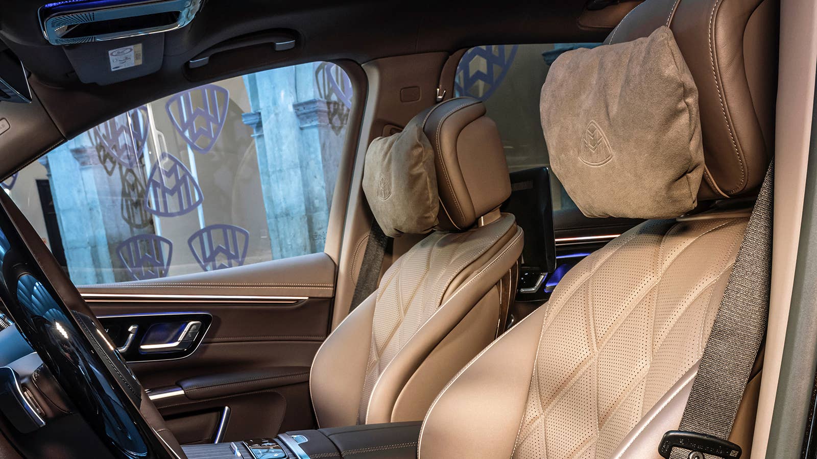 Mercedes-Maybach EQS 680 SUV