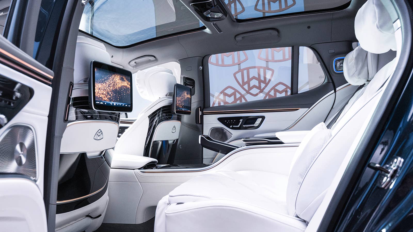 Mercedes-Maybach EQS 680 SUV