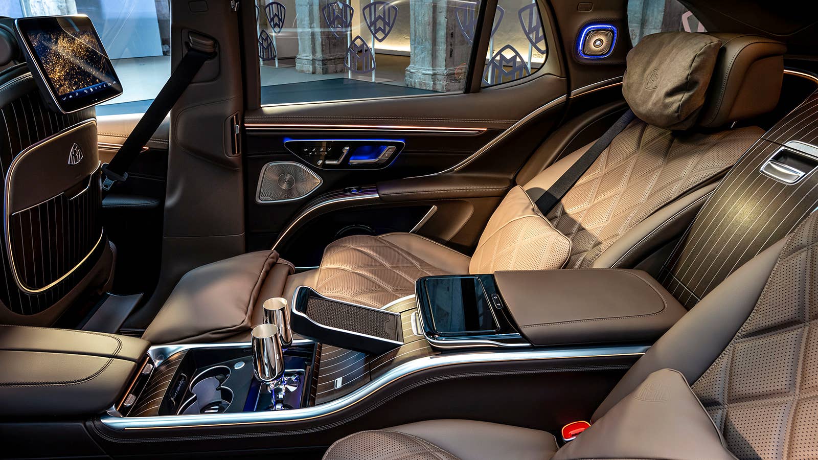 Mercedes-Maybach EQS 680 SUV