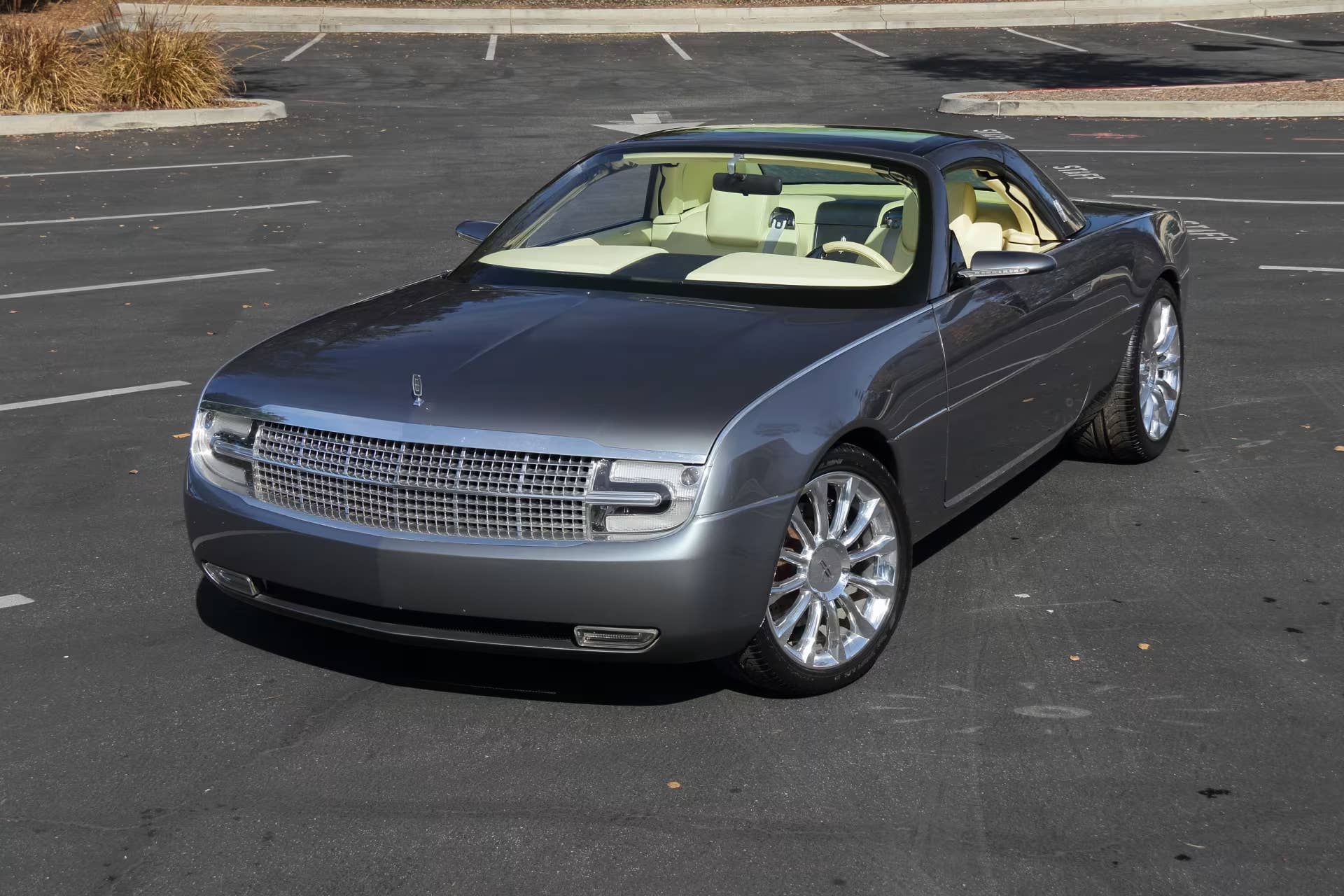 2004 Lincoln Mark X concept car