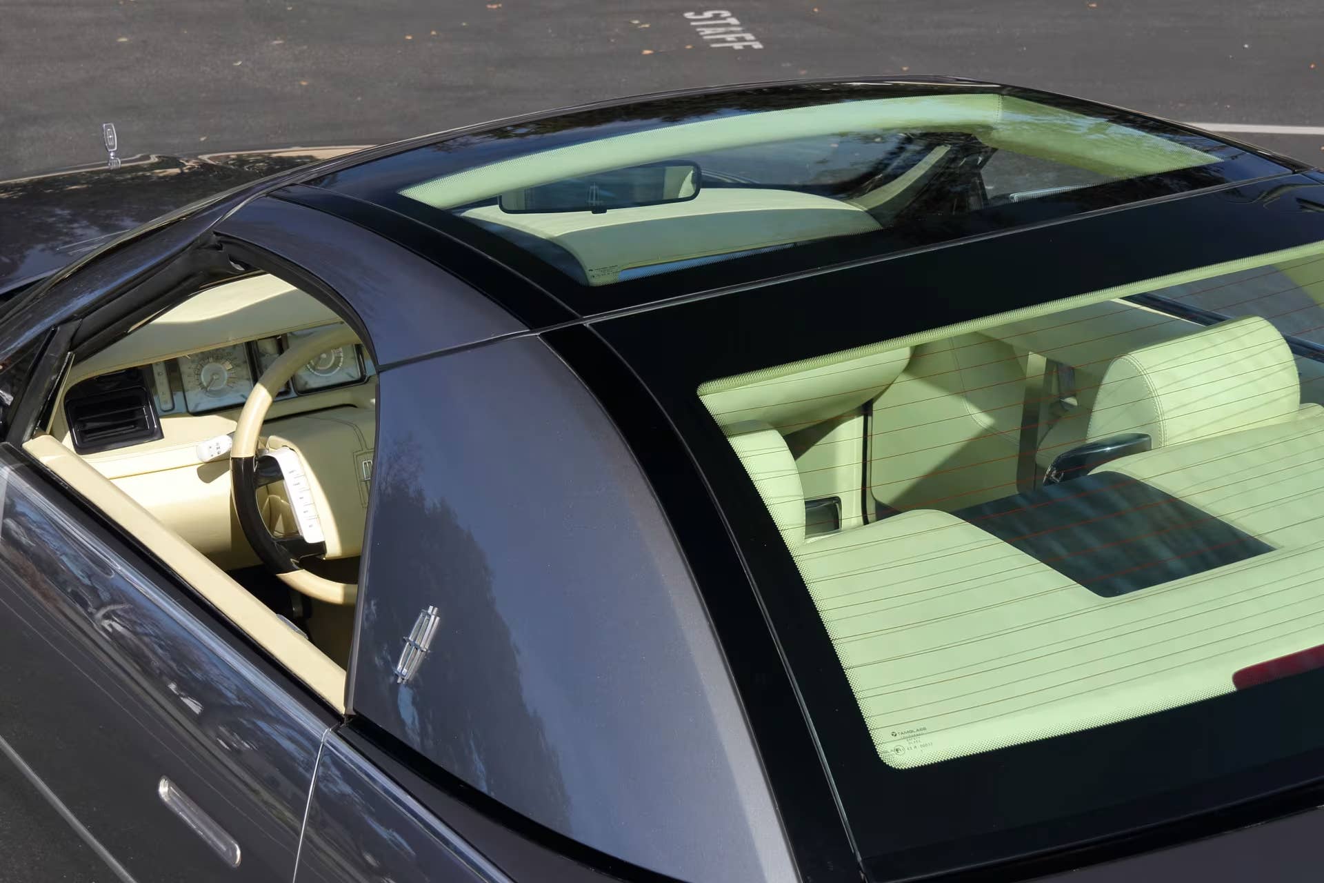 2004 Lincoln Mark X concept car