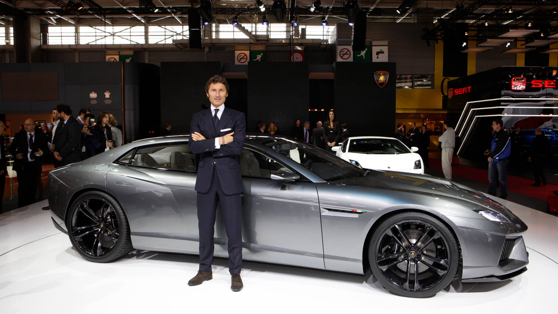 Automobili Lamborghini S.p.A. Salone dell’Auto di Parigi 2008 • Anteprima mondiale : Lamborghini Estoque  Stephan Winkelmann Presidente di Automobili Lamborghini
