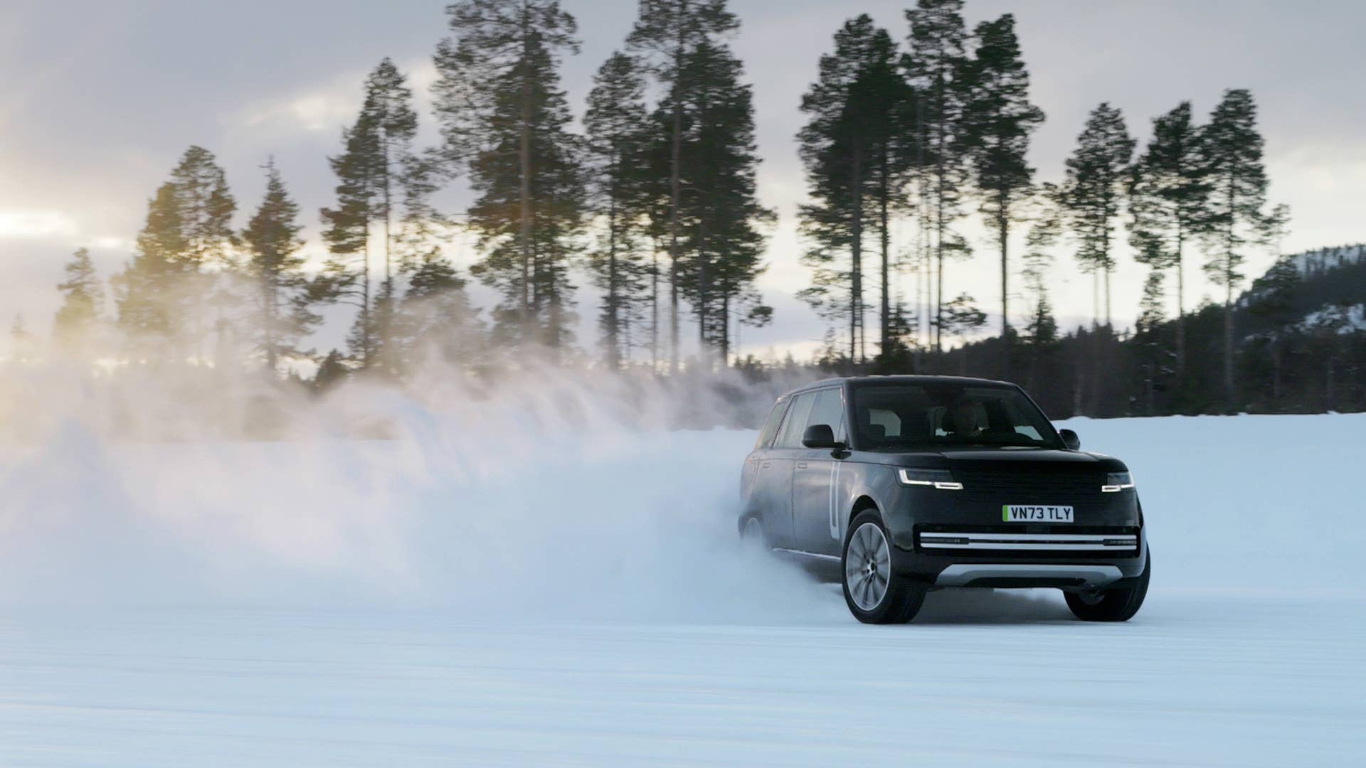 Land Rover Range Rover Electric prototypes endure winter testing - Autoblog