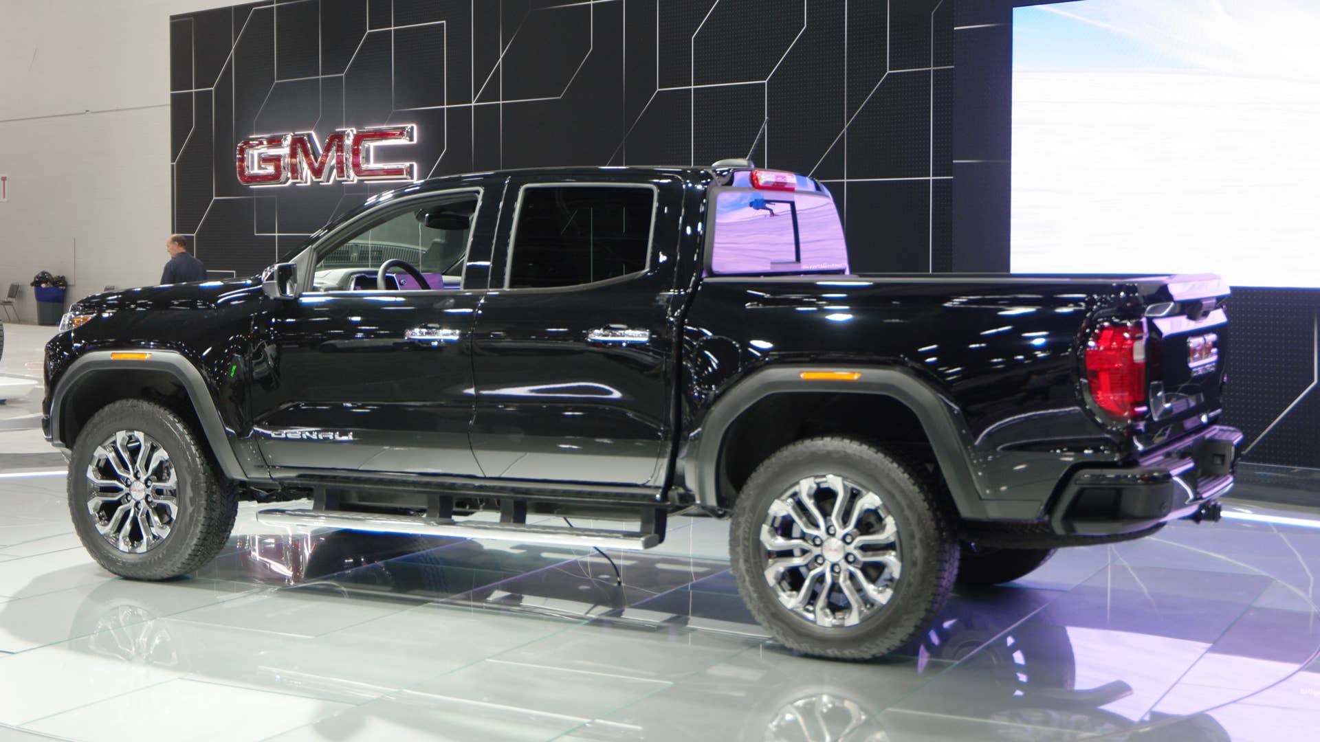 2023 GMC Canyon
