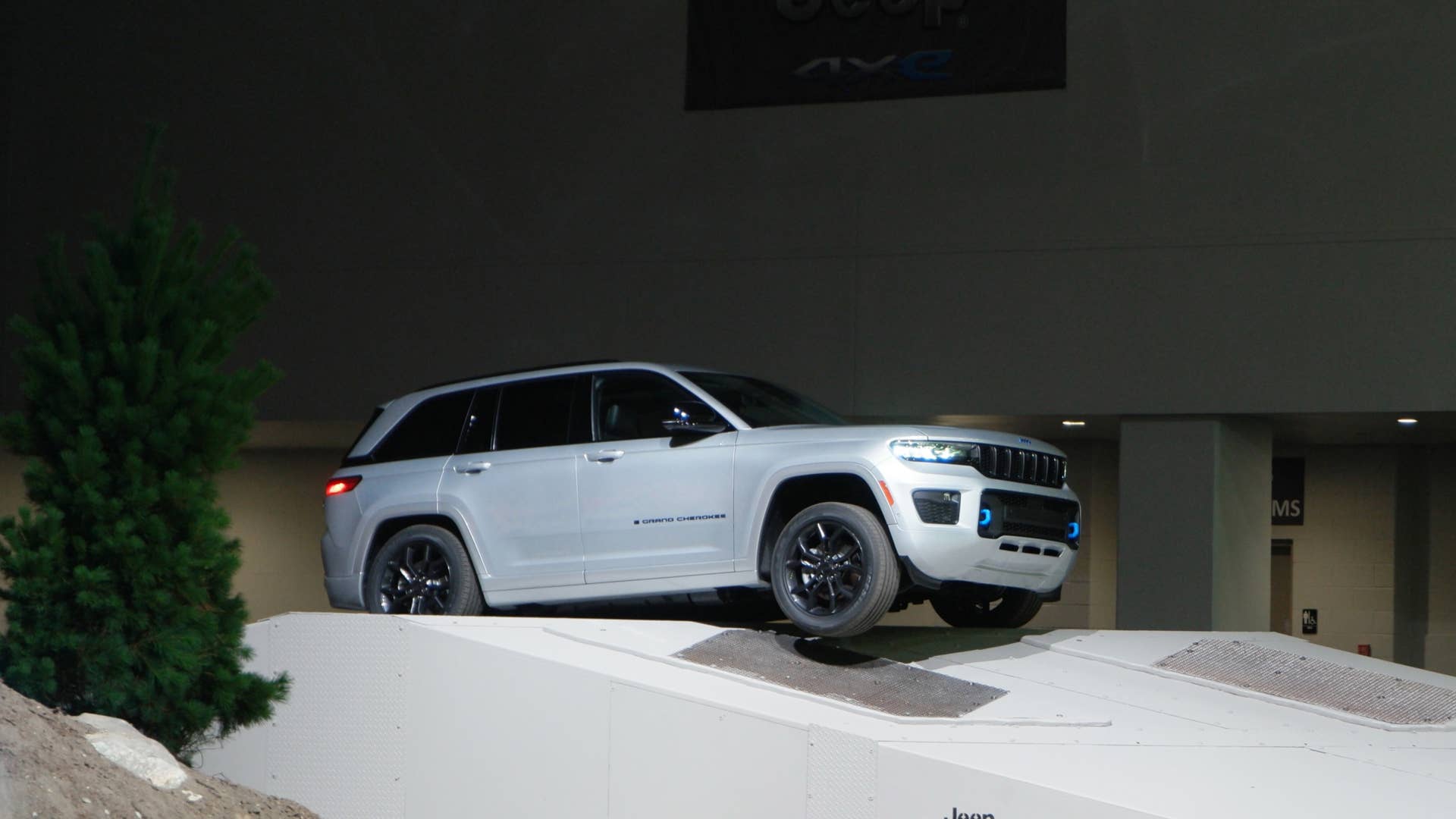 2023 Jeep Grand Cherokee 4xe 30th Anniversary Edition