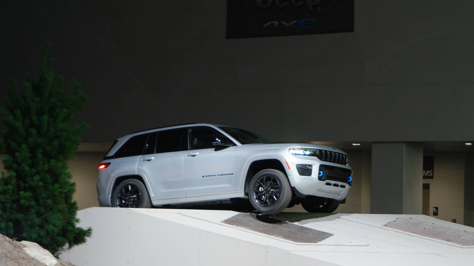 2023 Jeep Grand Cherokee 4xe 30th Anniversary Edition