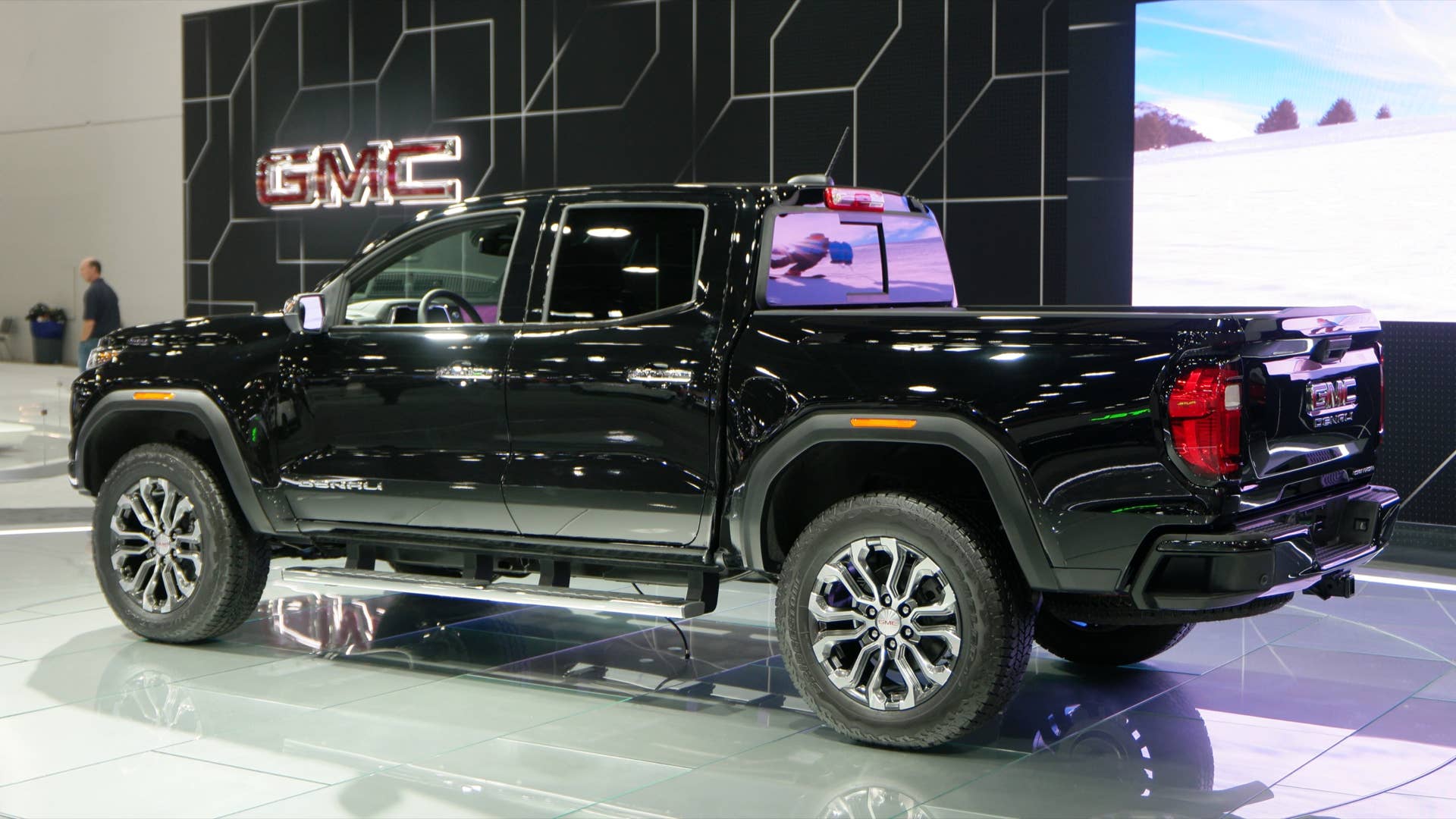 2023 GMC Canyon
