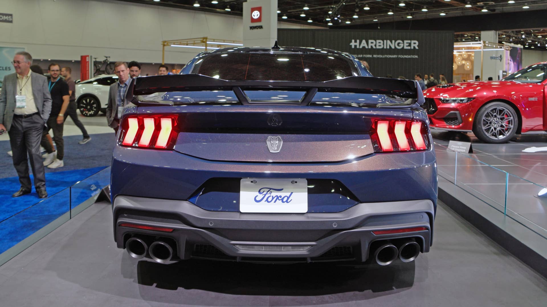 Ford Mustang Dark Horse