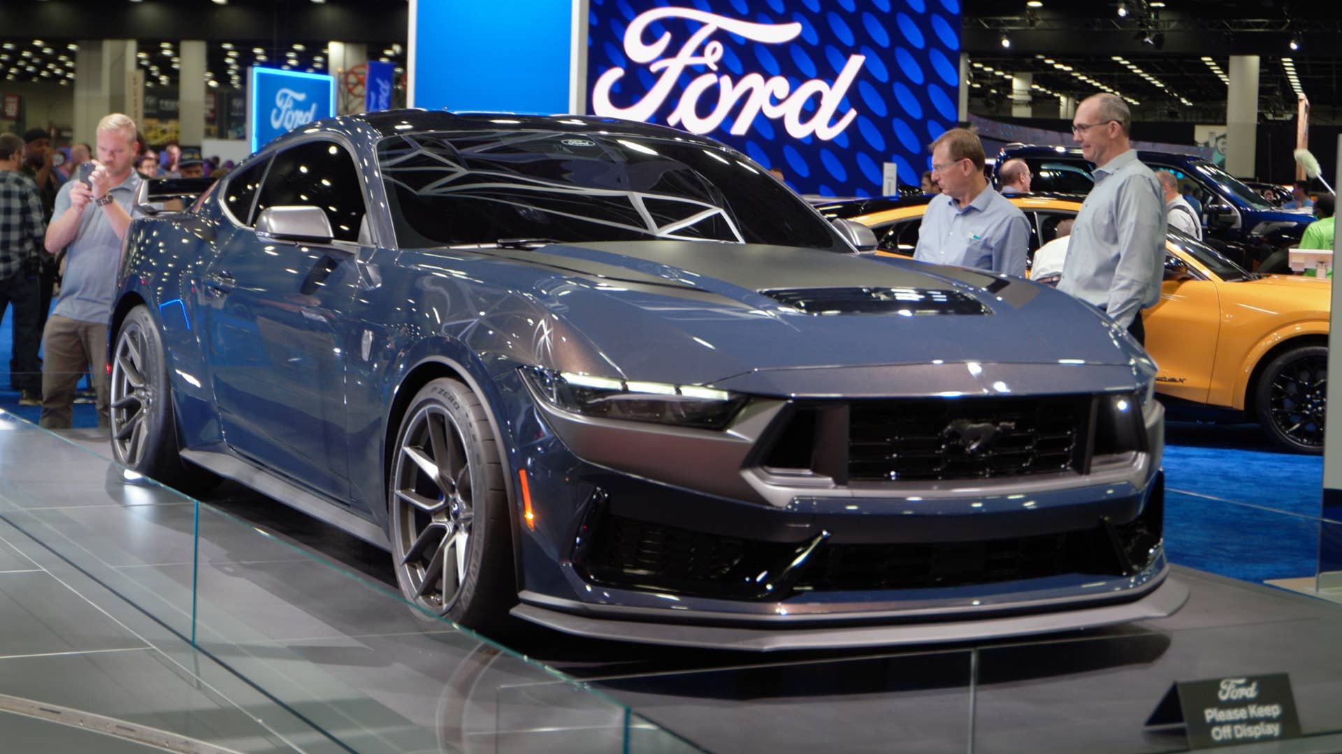 Ford Mustang Dark Horse