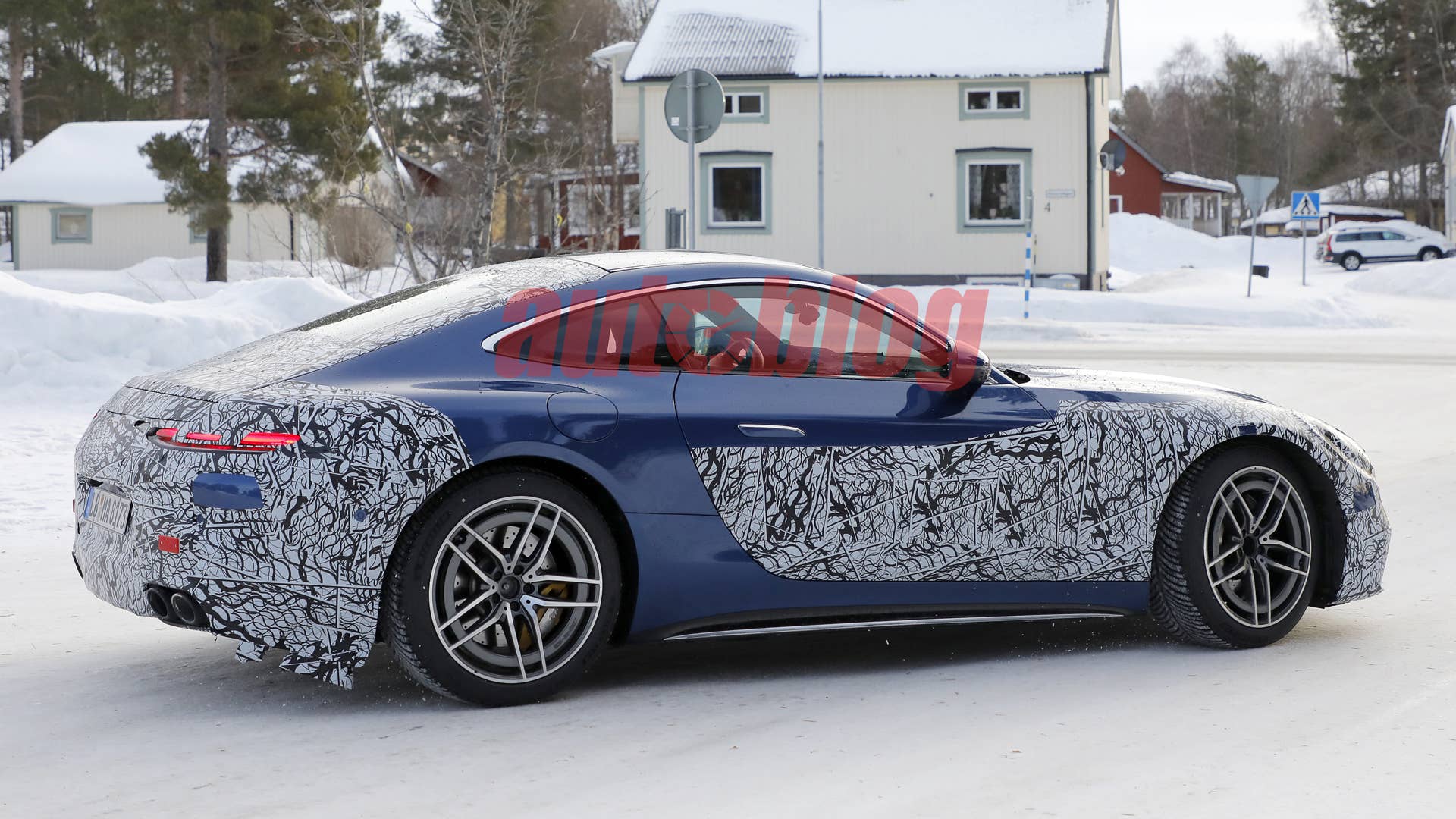 Spy shot of secretly tested future car