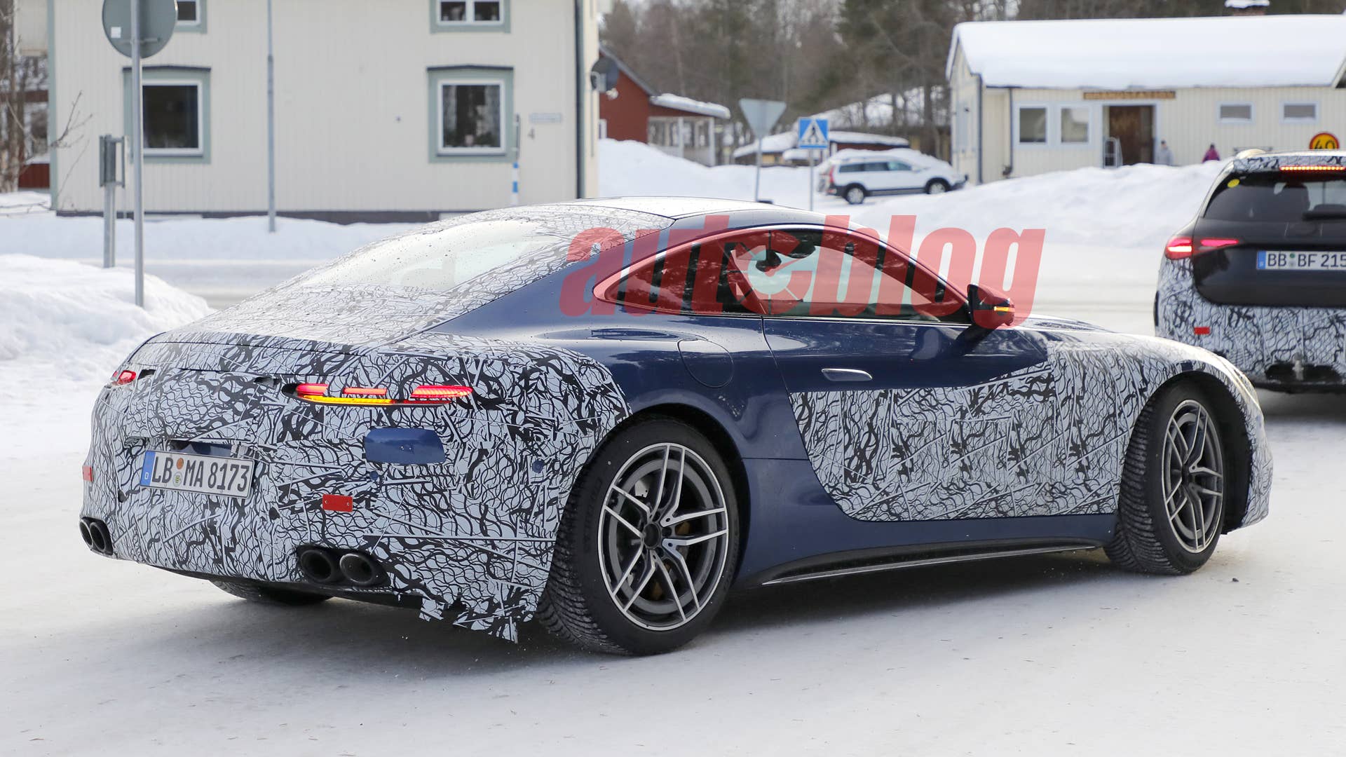Spy shot of secretly tested future car