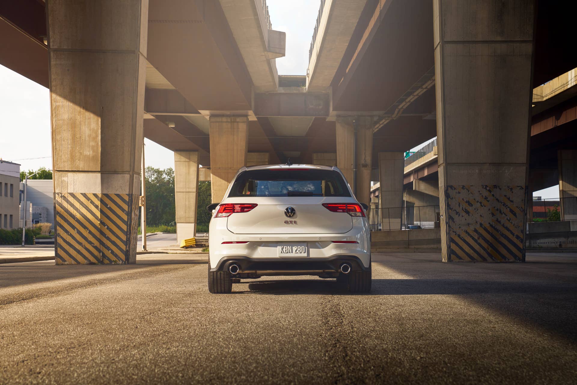 2024 Volkswagen GTI and Golf R up their prices a bit before Mk8.5 Golf ...
