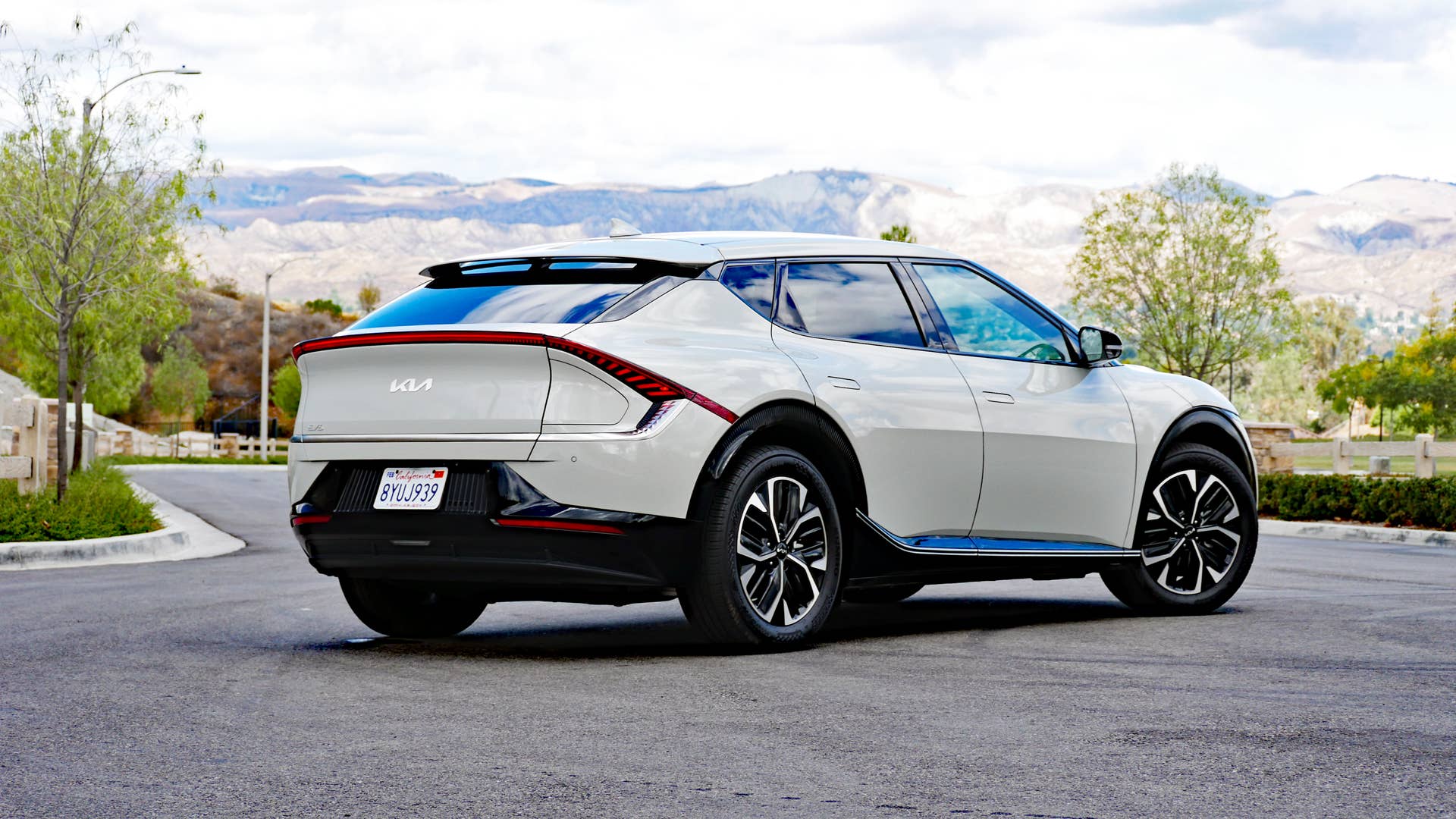 2023 Kia EV6 Review: Just as practical as it's cool (and it's really ...
