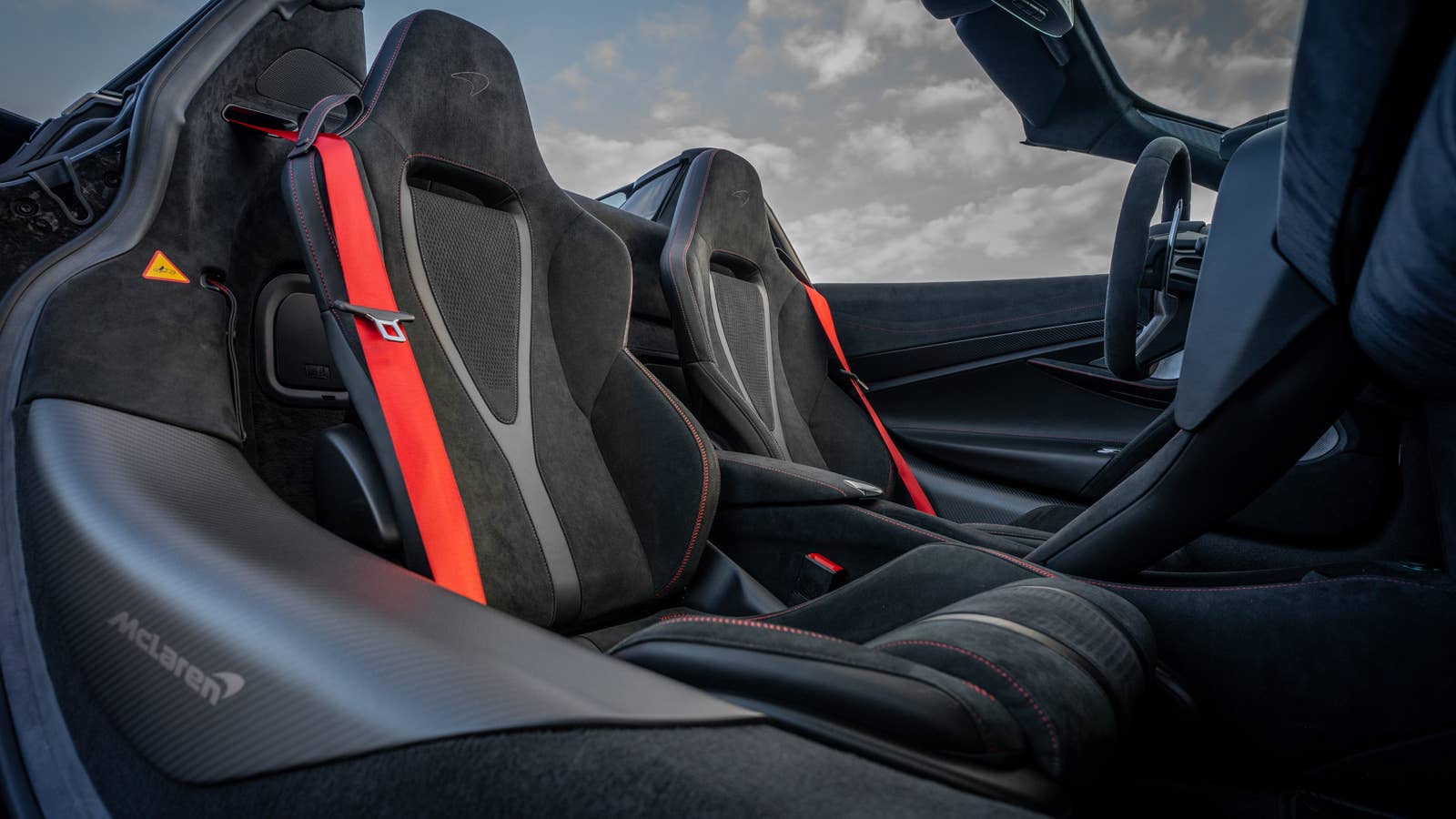 2025-2026 McLaren 750S Spider black interior front seats