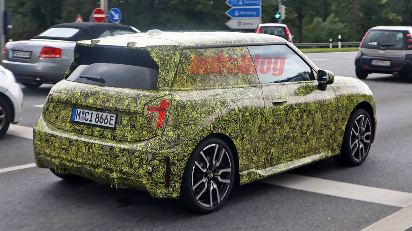 Mini John Cooper Works EV