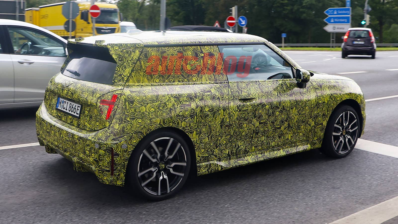 Mini John Cooper Works EV