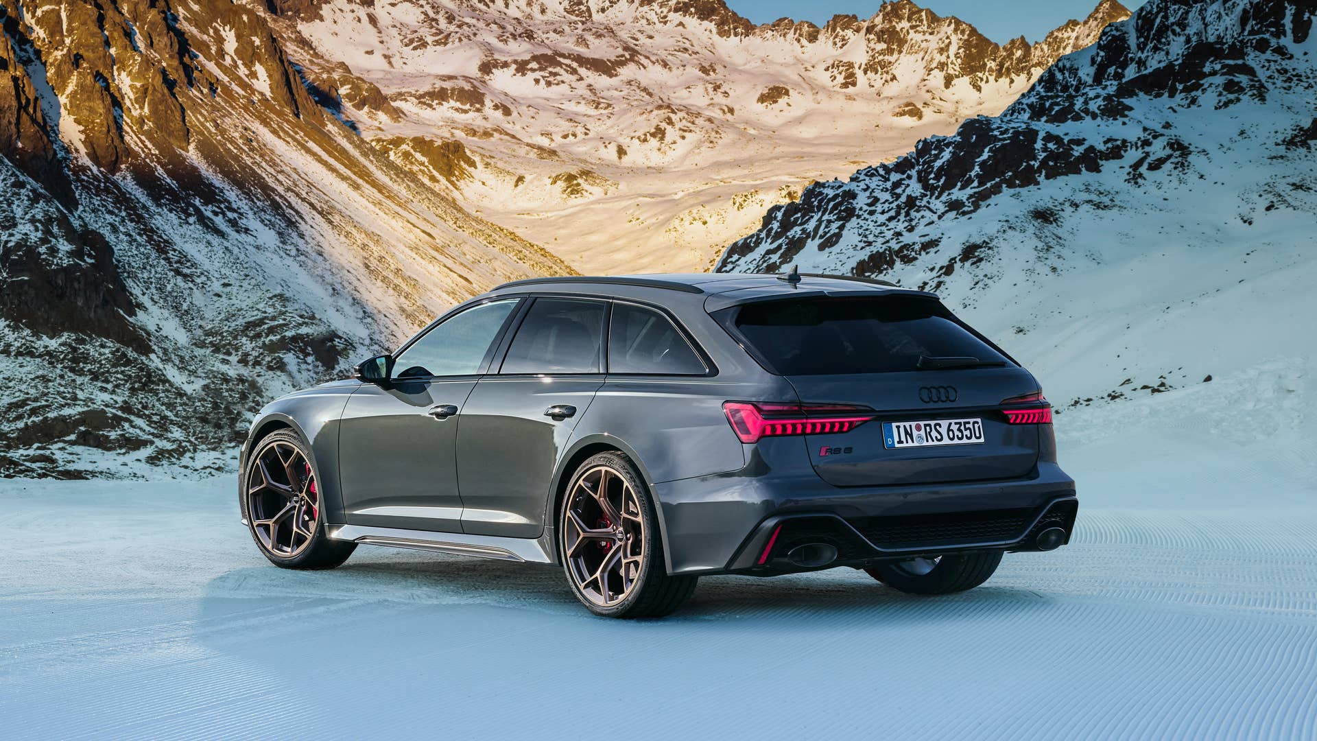 Static photo, Colour: Nimbus grey in Pearl Effect