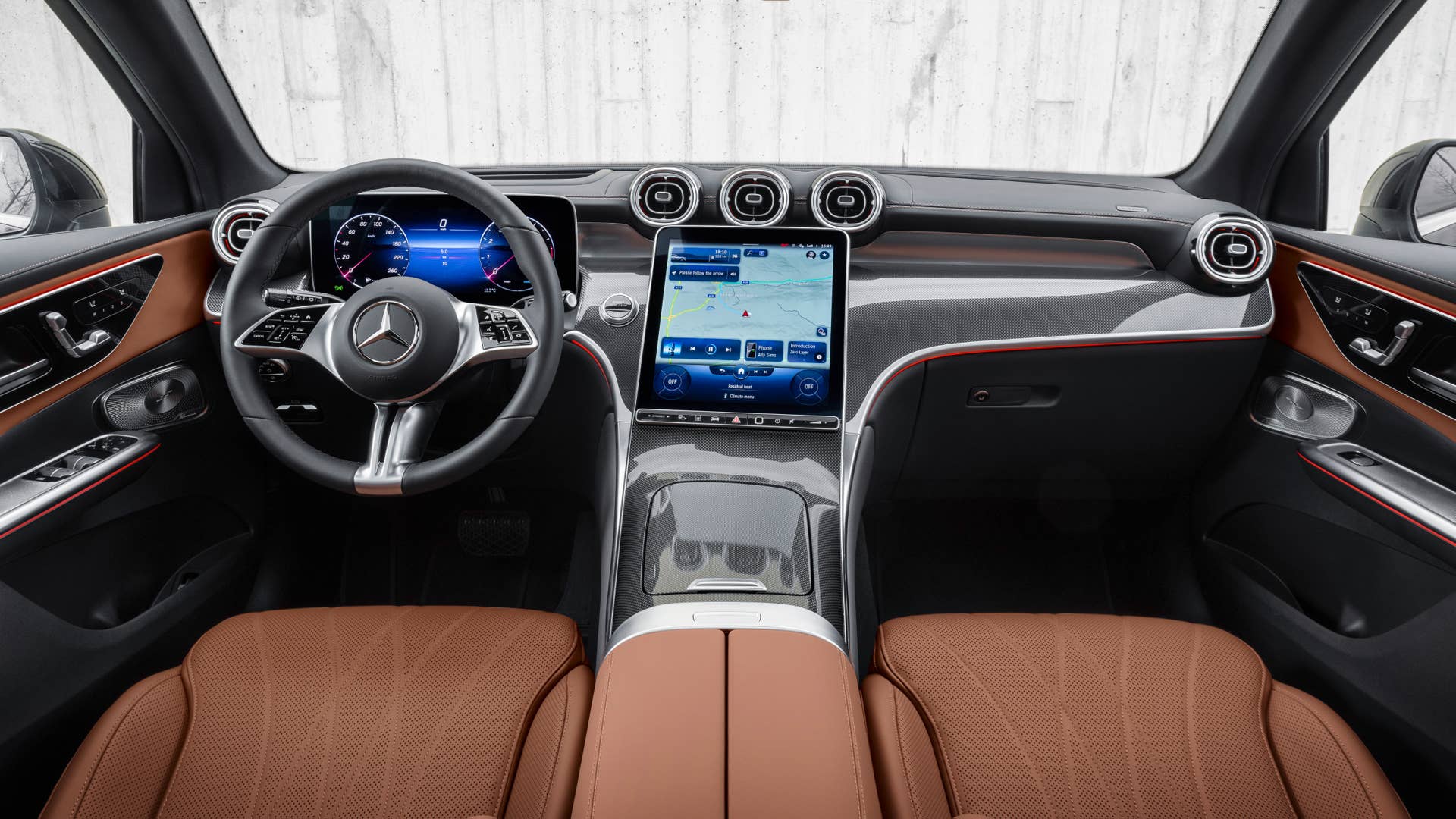 Mercedes-Benz GLC SUV; Exterieur: AVANTGARDE, graphitgrau metallic; Interieur: AVANTGARDE, Leder Nappa sienabraun // Mercedes-Benz GLC SUV; exterior: AVANTGARDE, graphite grey metallic; interior: AVANTGARDE, nappa leather sienna brown