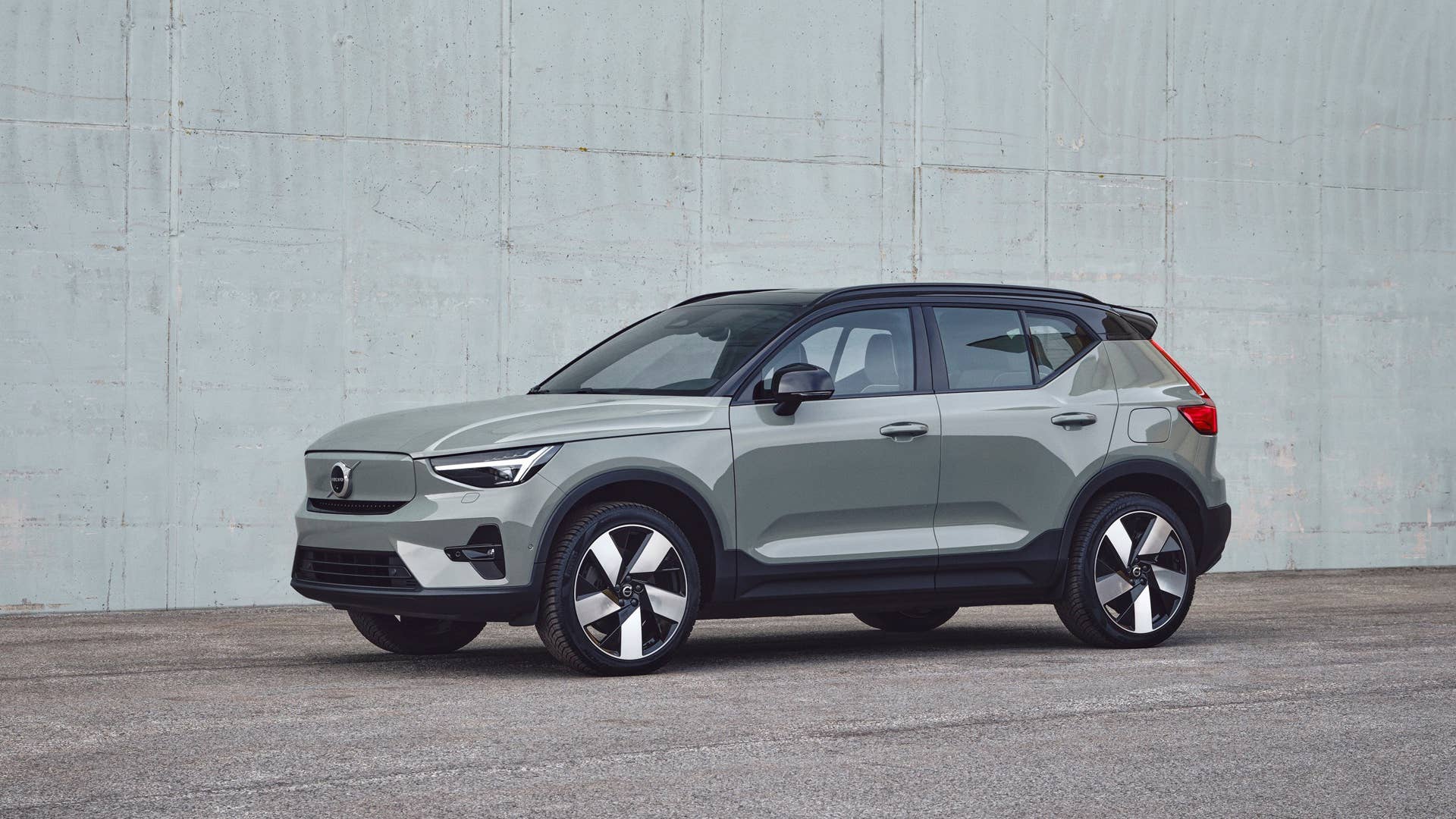 XC40 Recharge Twin, Sage Green