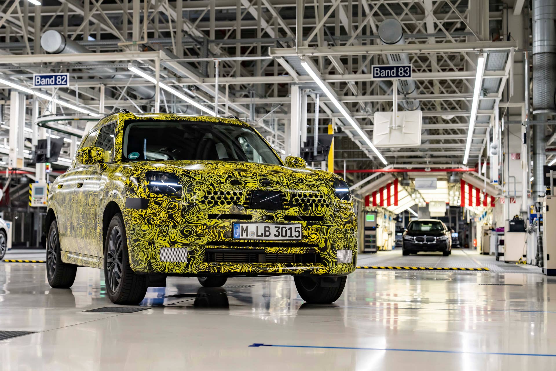 Third-generation Mini Countryman looks all grown up in official spy ...