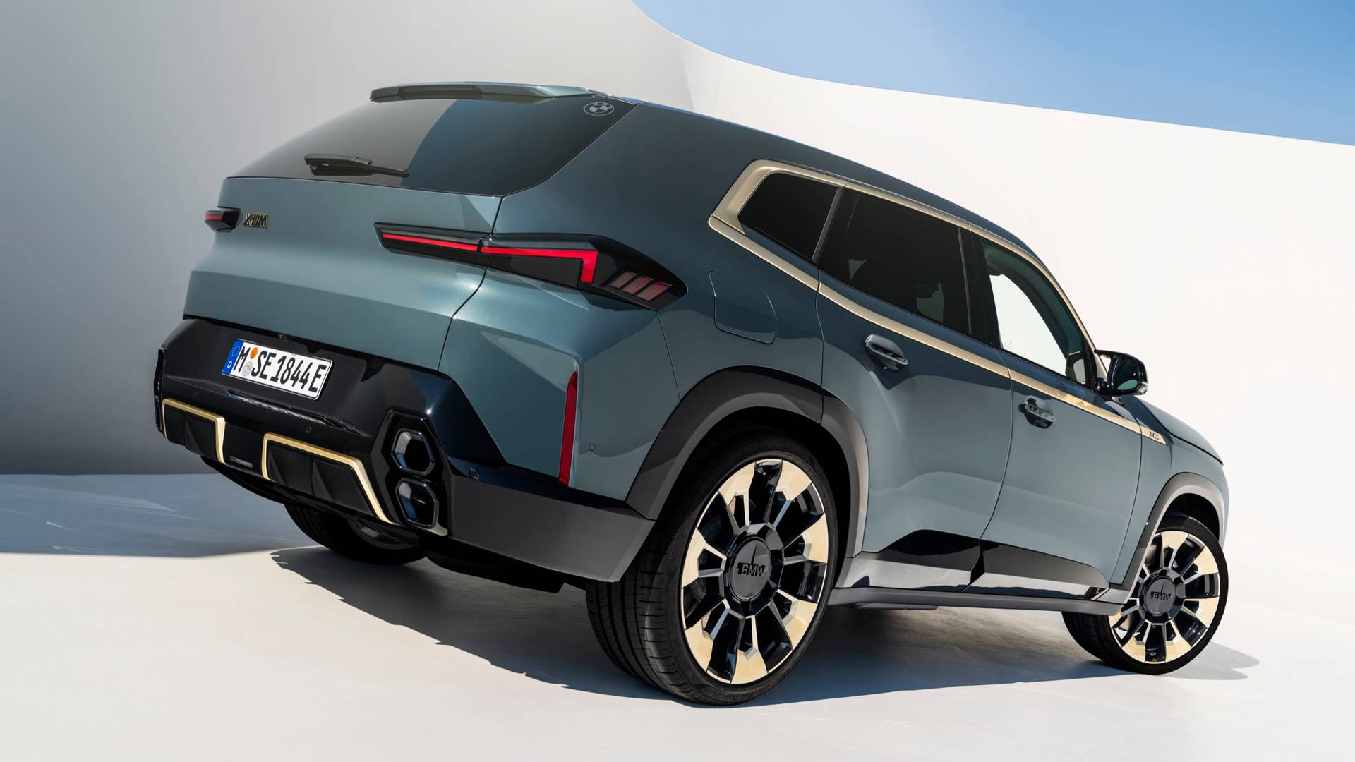 2023 BMW XM