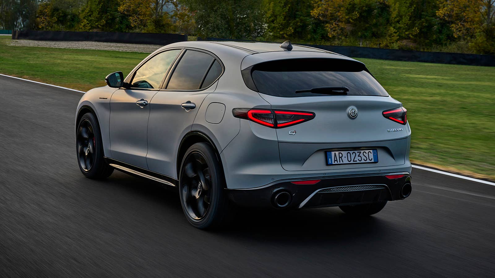 2024 Alfa Romeo Stelvio Competizione