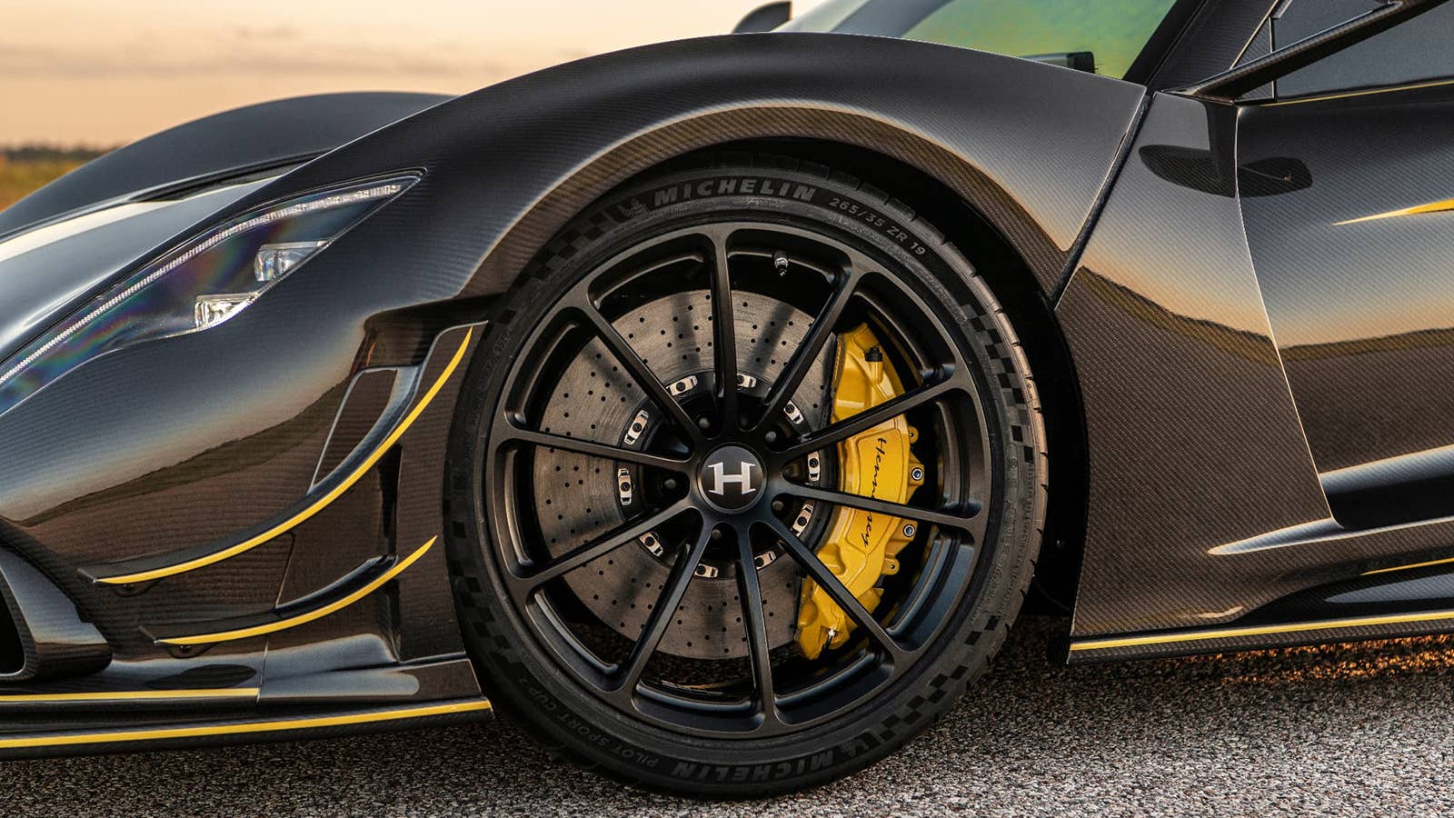 Hennessey Venom F5 Revolution Roadster