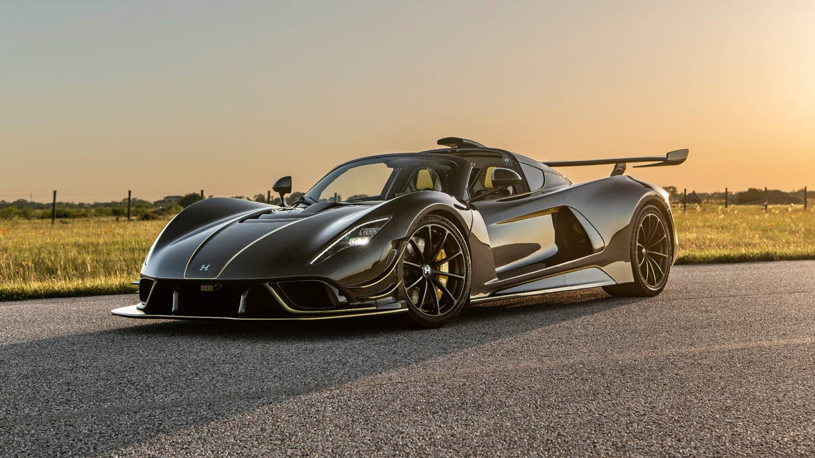 Hennessey Venom F5 Revolution Roadster