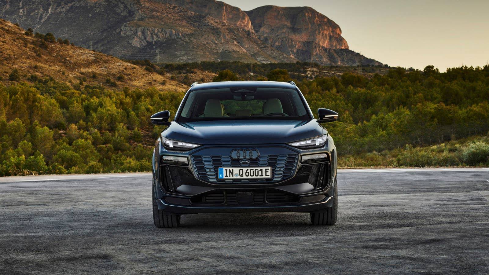 Static photo, Colour: Plasma blue metallic