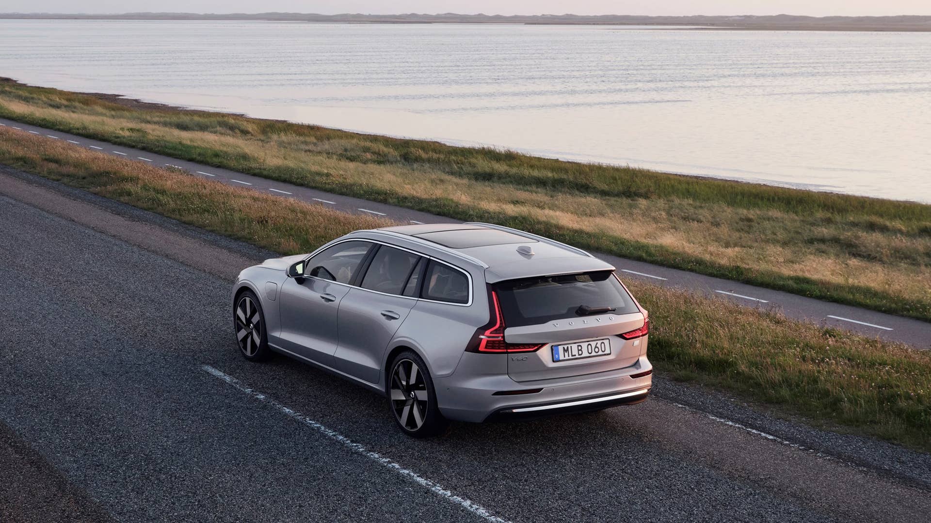 V60 Recharge T8, Silver Dawn