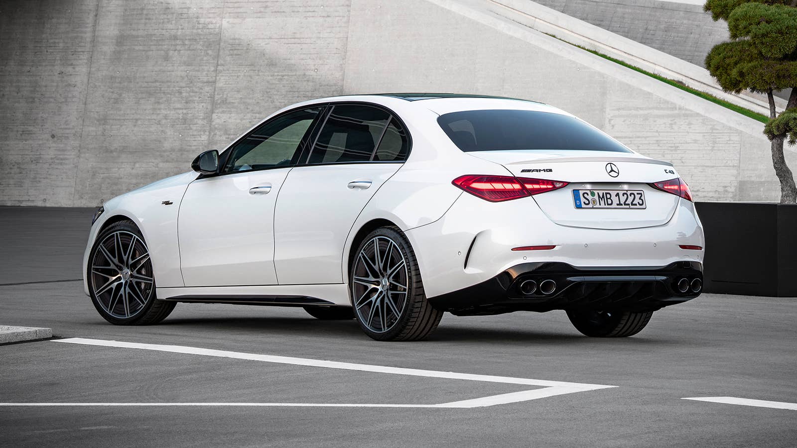 2023 Mercedes-AMG C 43
