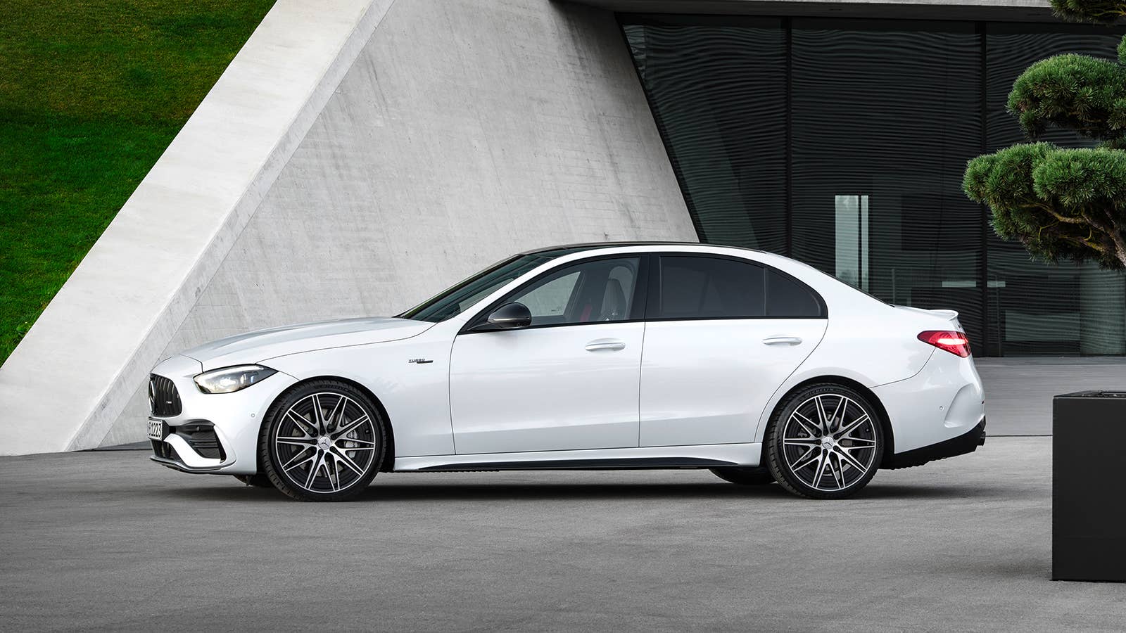 2023 Mercedes-AMG C 43