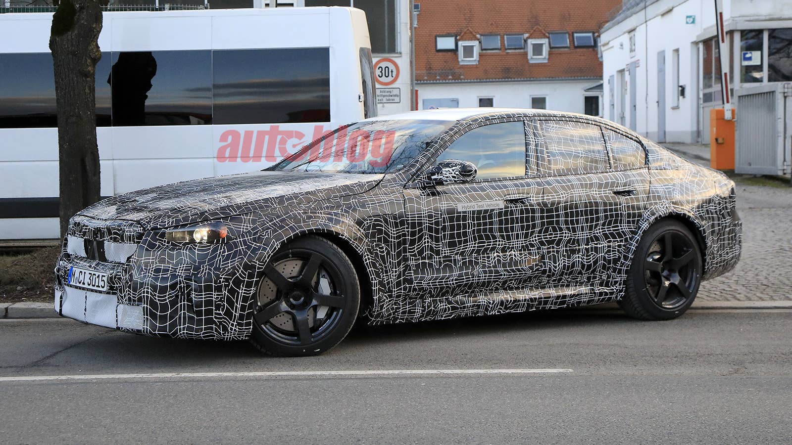 BMW M5 hybrid prototype