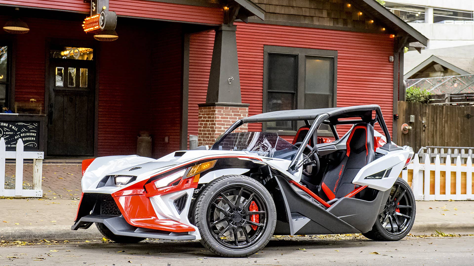 Polaris Slingshot Partners with ROUSH® Performance on Special Edition Model