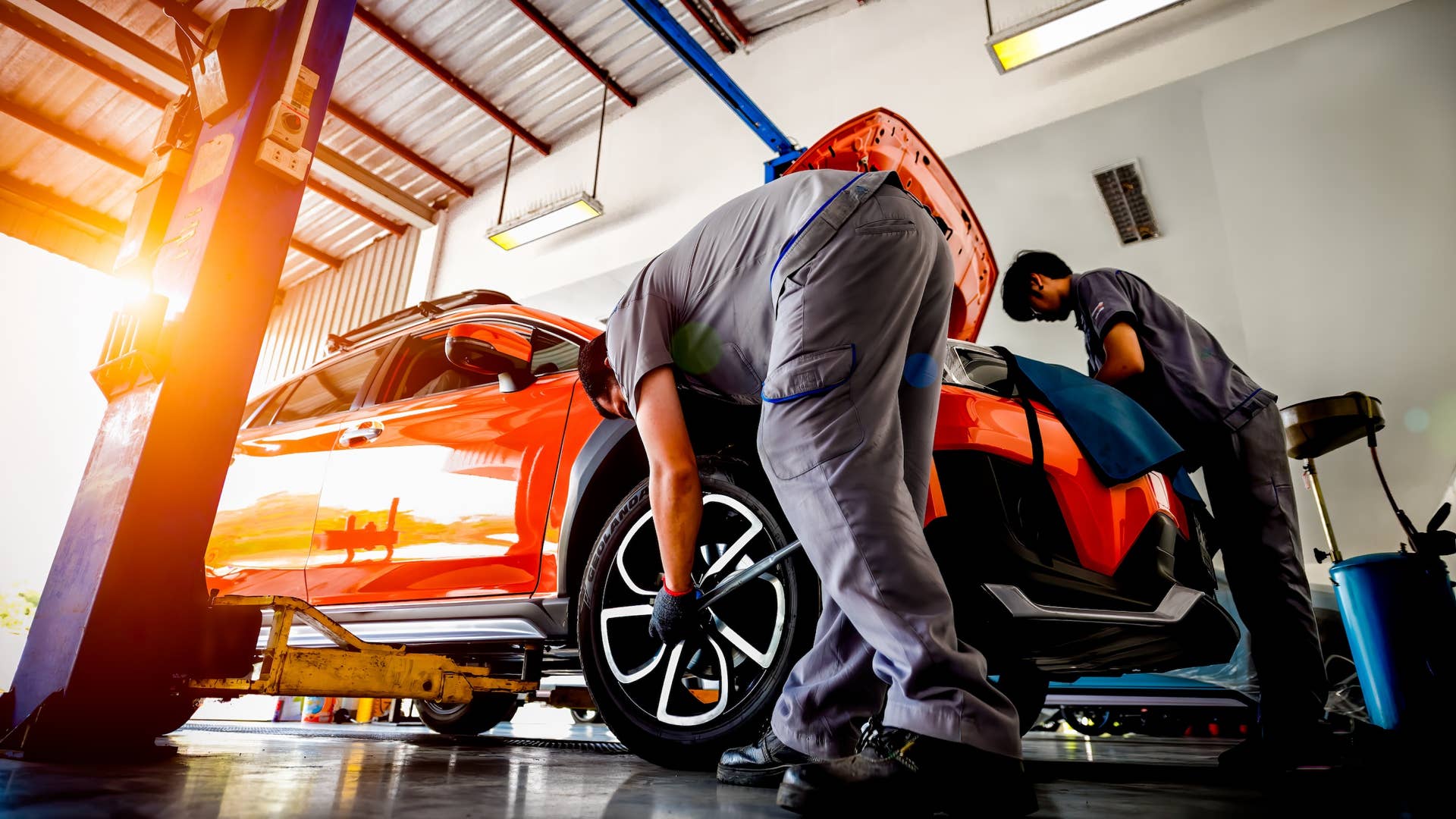 Car unit under inspection of maintenance by automate technical, due time of car requires maintenance for a better performance further