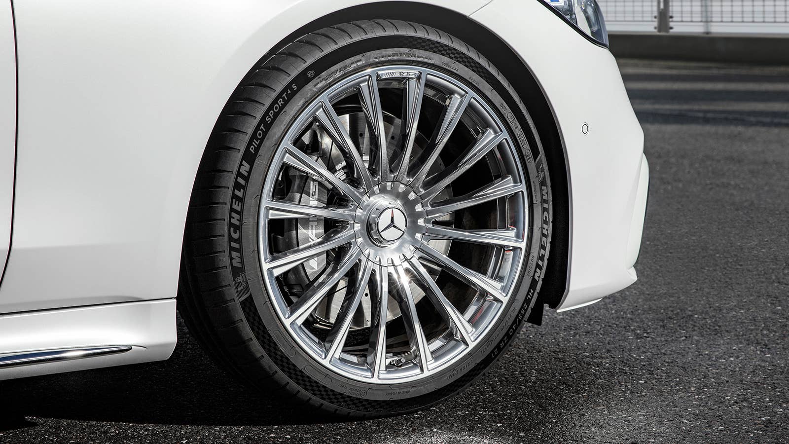 2024 Mercedes-AMG S 63 E Performance