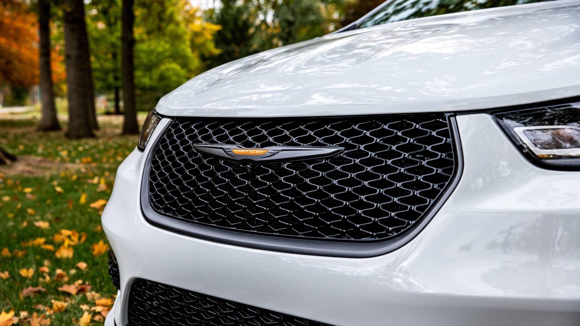 2023 Chrysler Pacifica gets a 'Road Tripper' package for spring - Autoblog