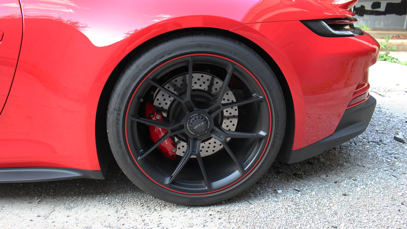 2022 Porsche 911 GT3 rear wheel