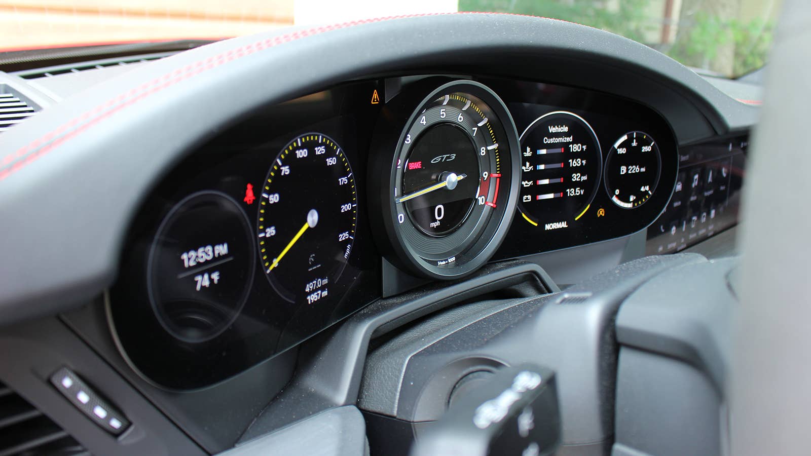2022 Porsche 911 GT3 gauge cluster