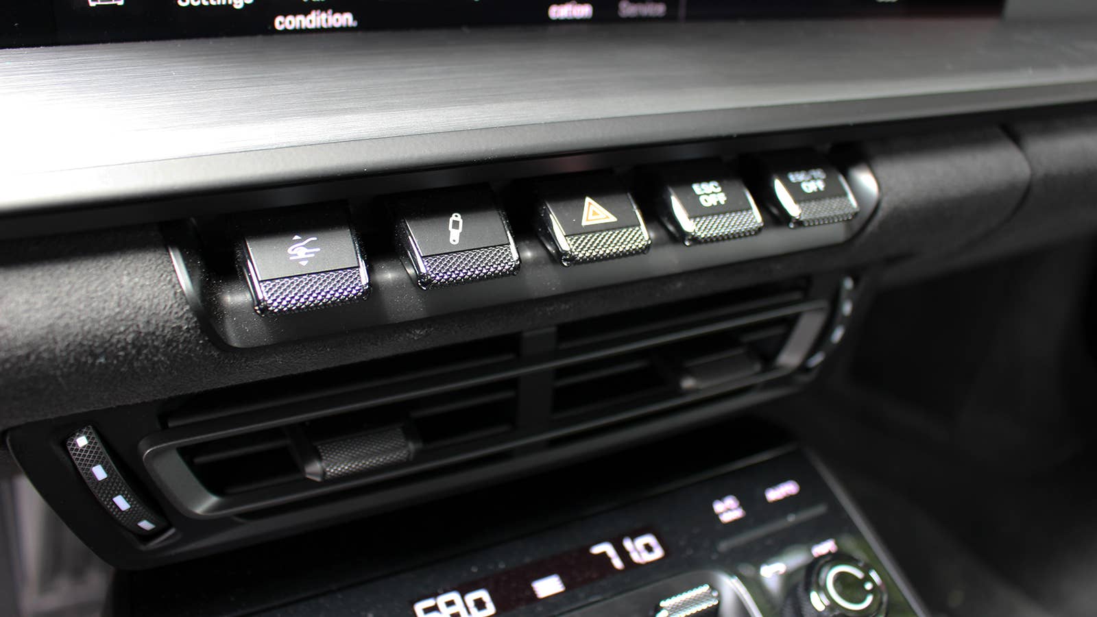 2022 Porsche 911 GT3 toggle switches
