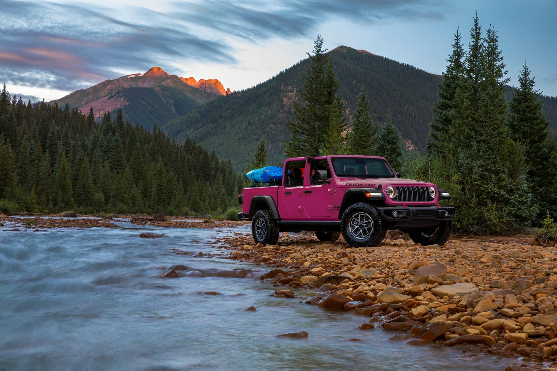 "The audacious Tuscadero exterior paint color made famous on the iconic Jeep® Wrangler, is now available for first time on Jeep Gladiator, the world’s most off-road capable midsize truck."