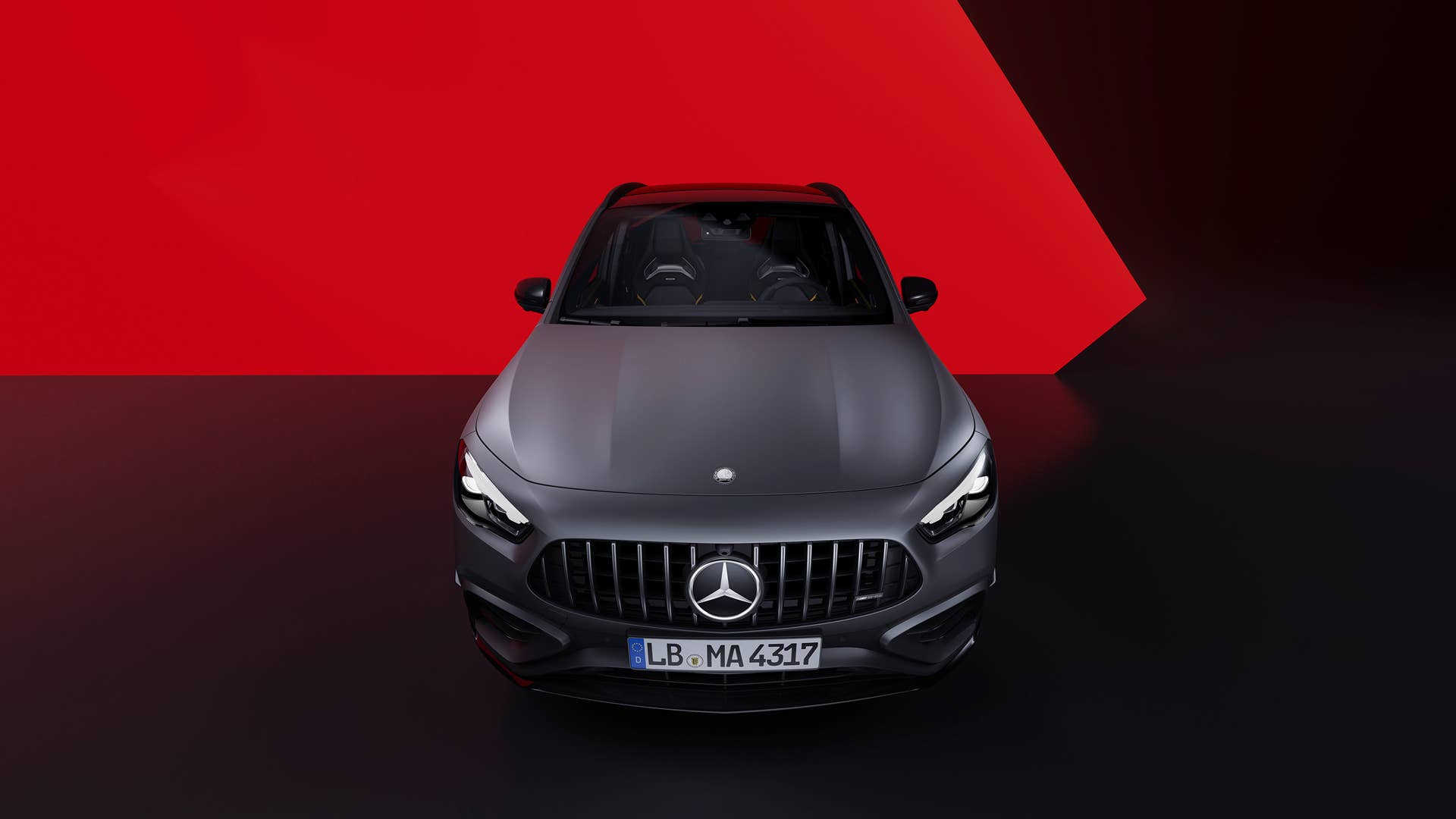 Mercedes-AMG wertet das kompakte Performance-SUV GLA 45 S 4MATIC+ (Kraftstoffverbrauch kombiniert: 10,0-9,5 l/100 km, CO2-Emissionen kombiniert: 227-215 g/km) auf Mercedes-AMG is upgrading its compact Performance SUV GLA 45 S 4MATIC+ (combined fuel consumption: 10.0–9.5 l/100 km, combined CO2 emissions 227–215 g/km)