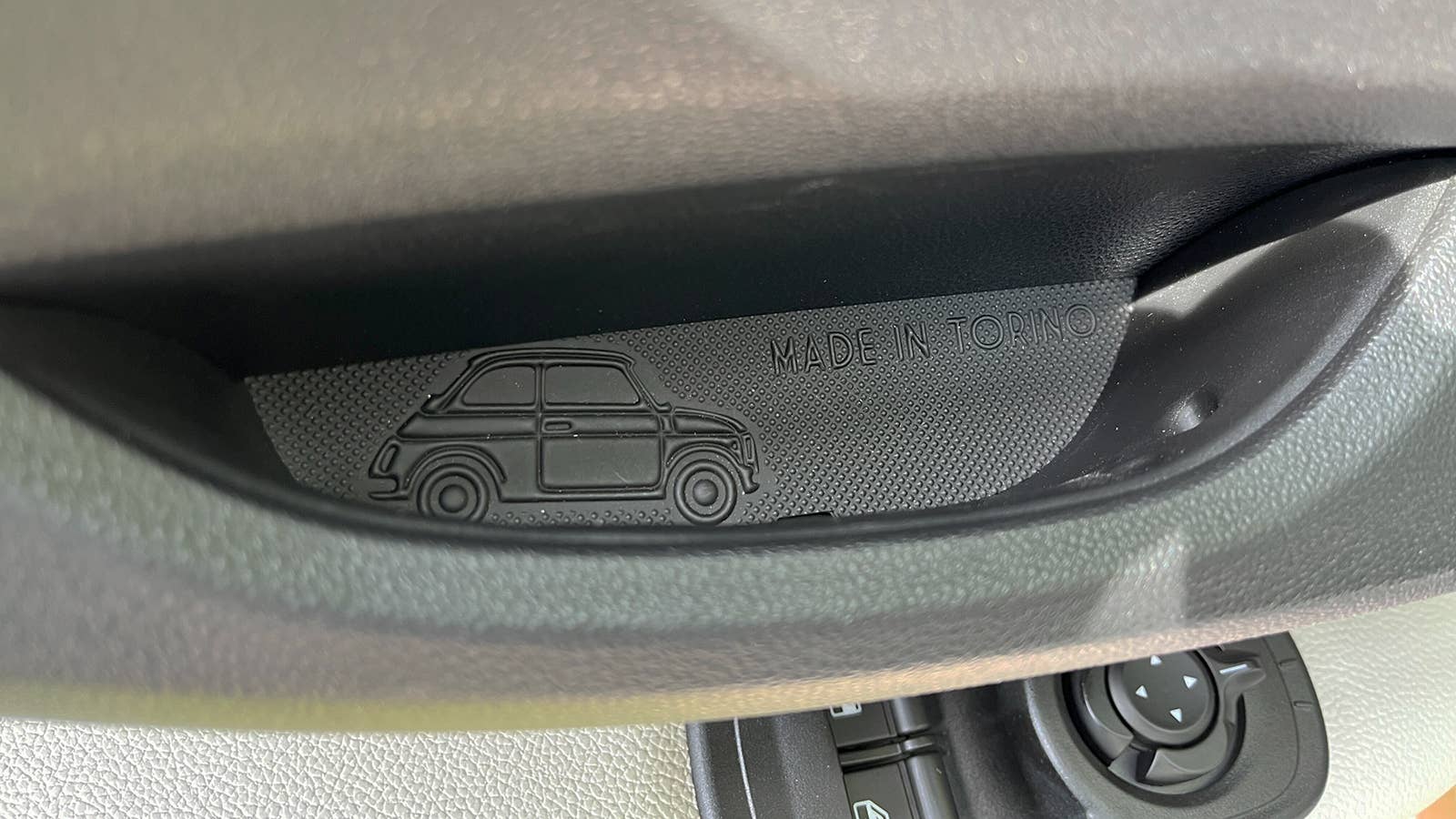 2024 Fiat 500e Inspired by Beauty