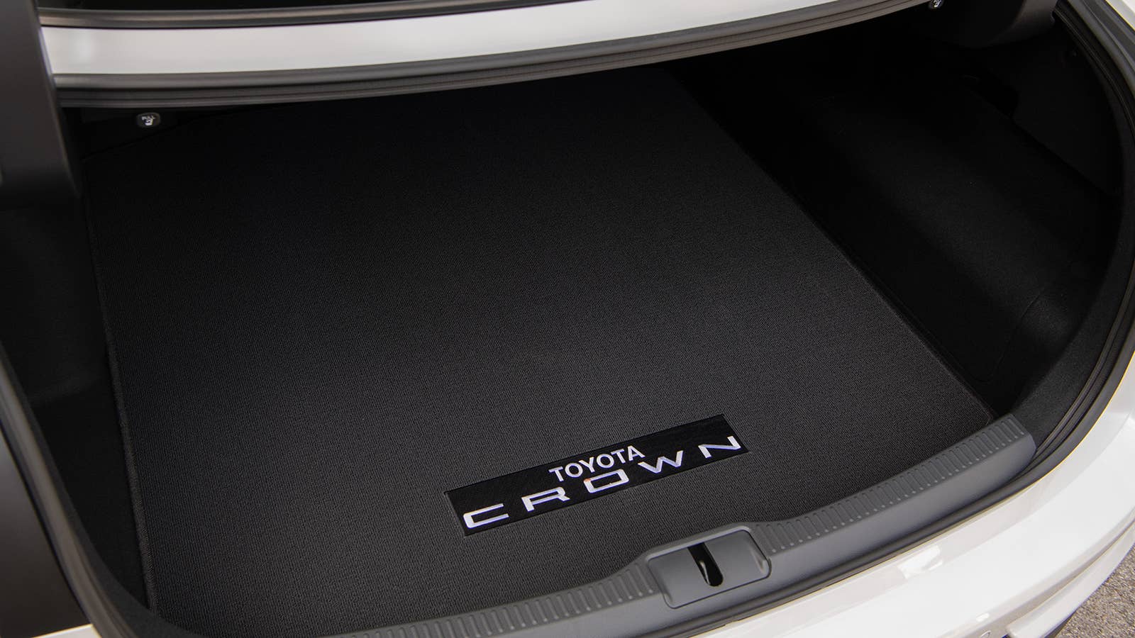 2023 Toyota Crown Platinum