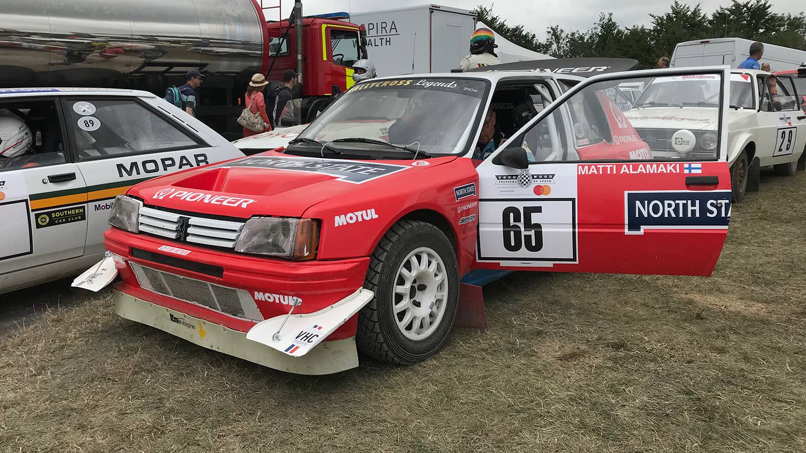 Peugeot 205 T16